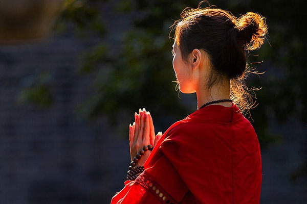 玉佛没开光可不可以戴 玉佛没开光能保平安吗？-第2张图片-诸葛神算网